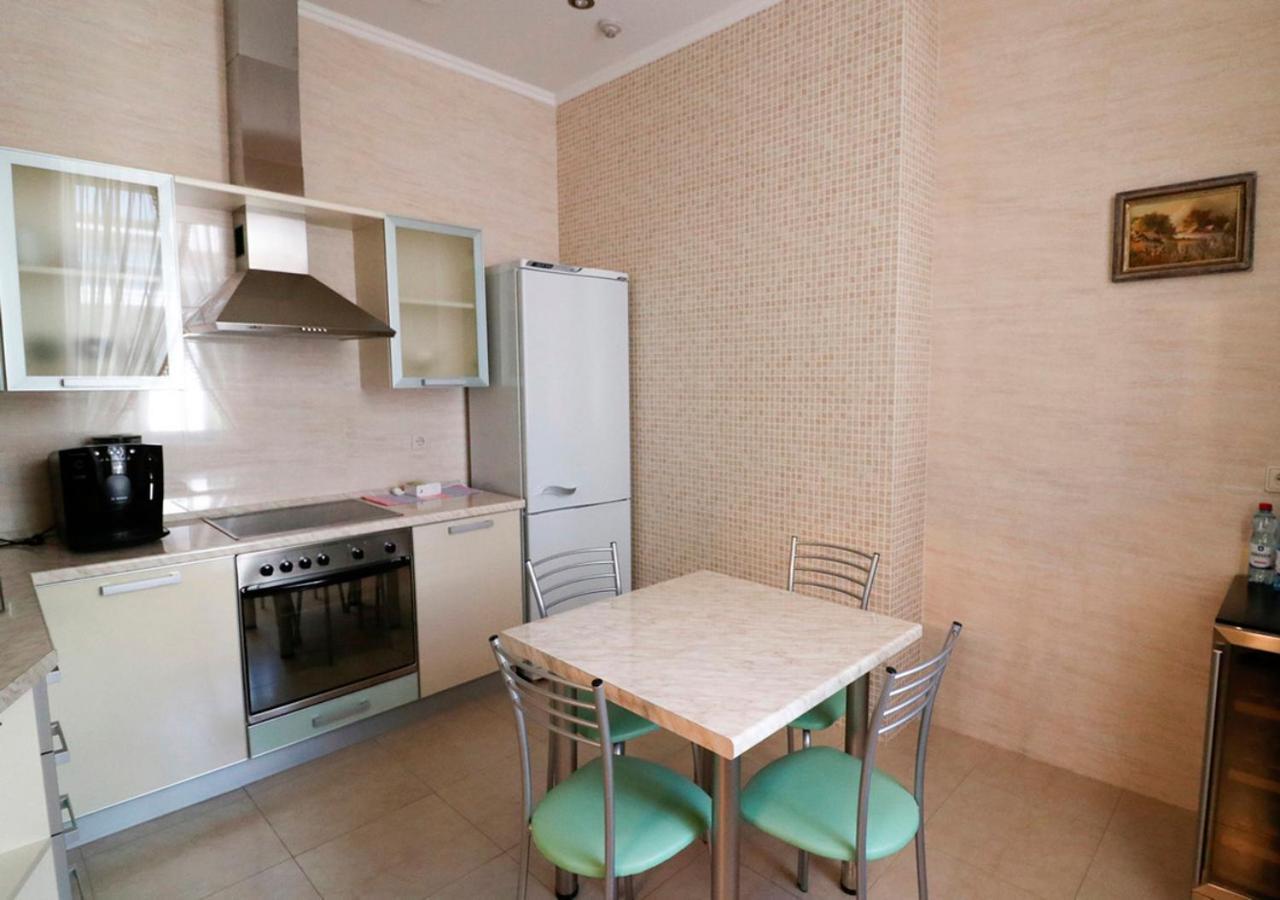Vip Apartments Dipservice Hall Мінськ Екстер'єр фото
