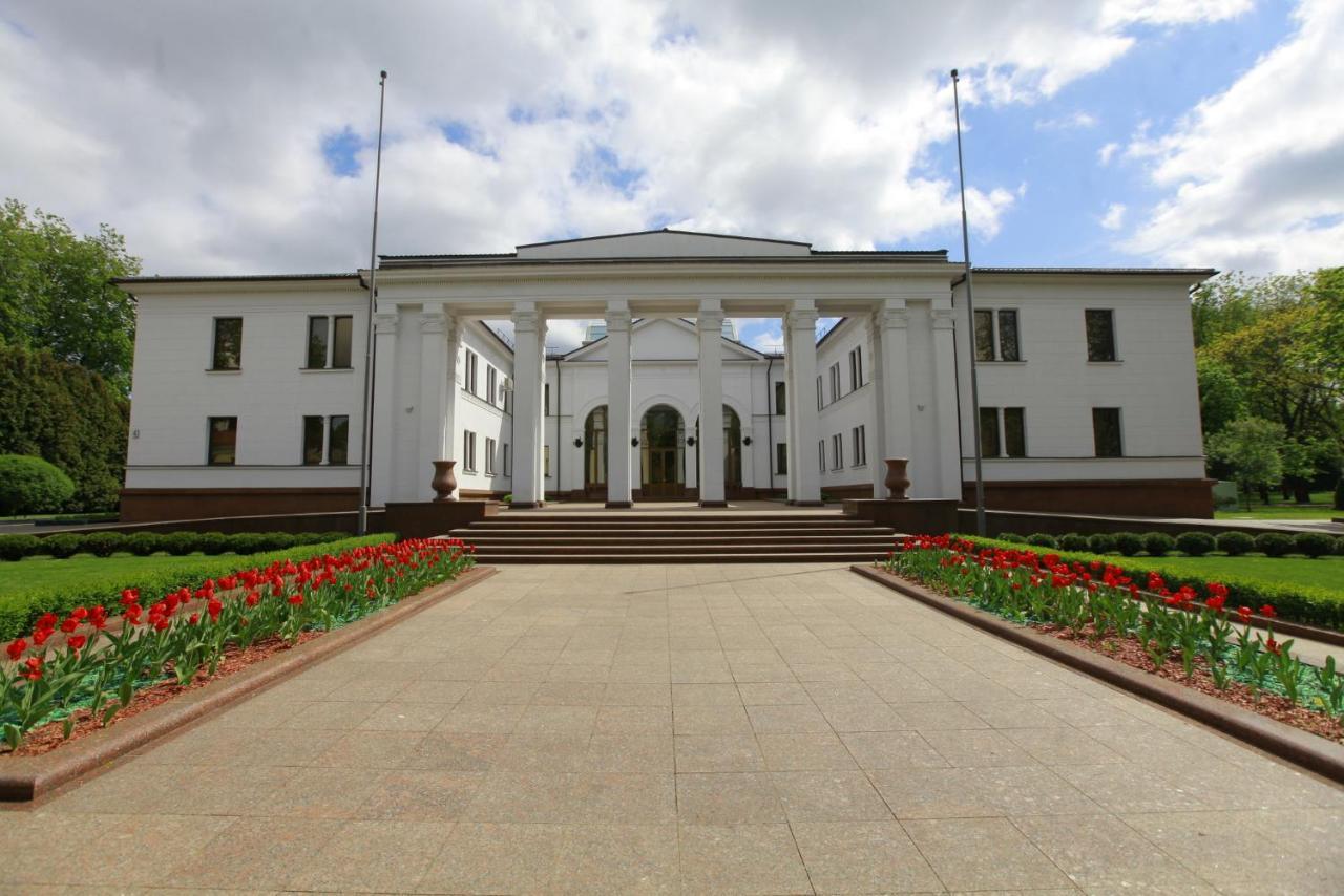 Vip Apartments Dipservice Hall Мінськ Екстер'єр фото