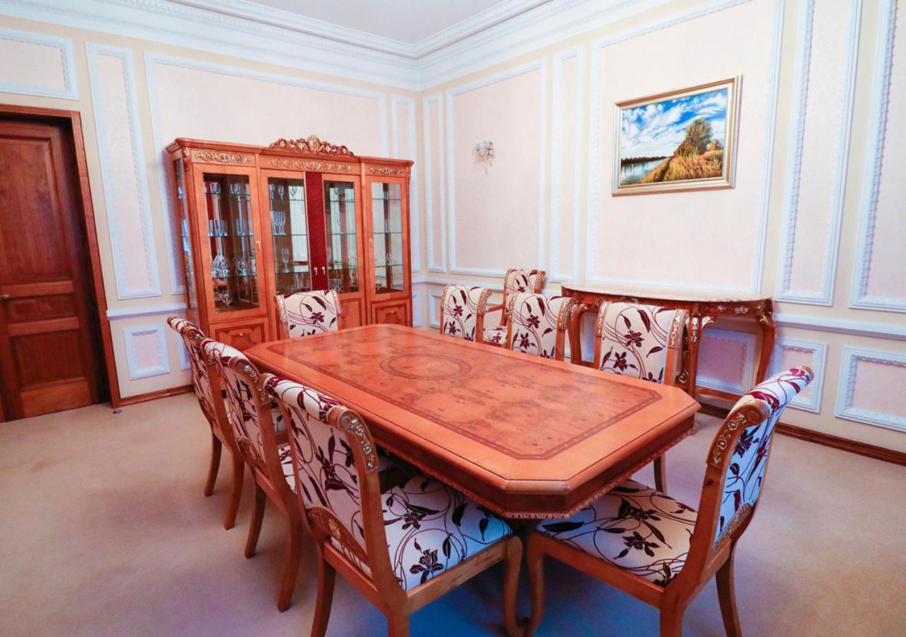 Vip Apartments Dipservice Hall Мінськ Екстер'єр фото