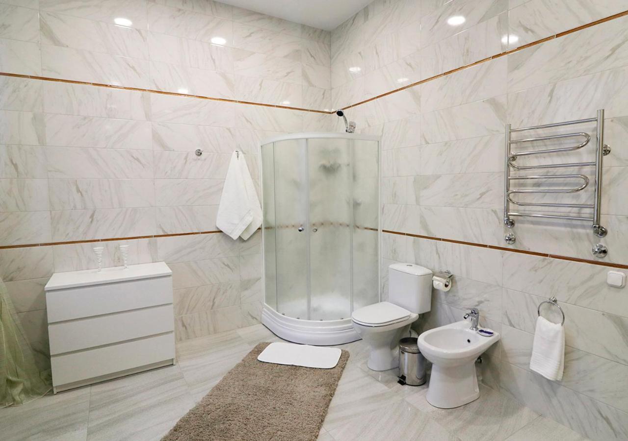 Vip Apartments Dipservice Hall Мінськ Екстер'єр фото