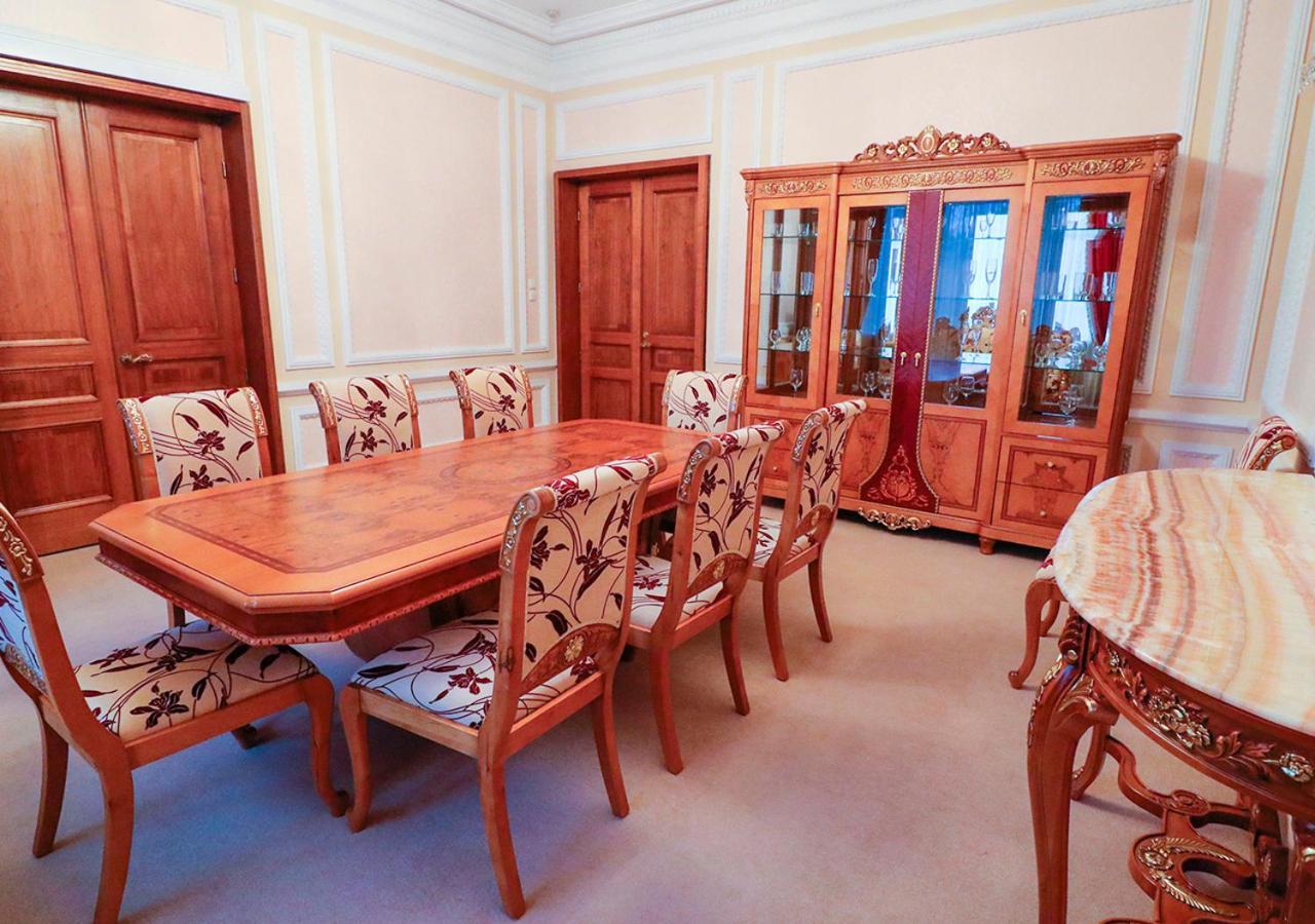 Vip Apartments Dipservice Hall Мінськ Екстер'єр фото