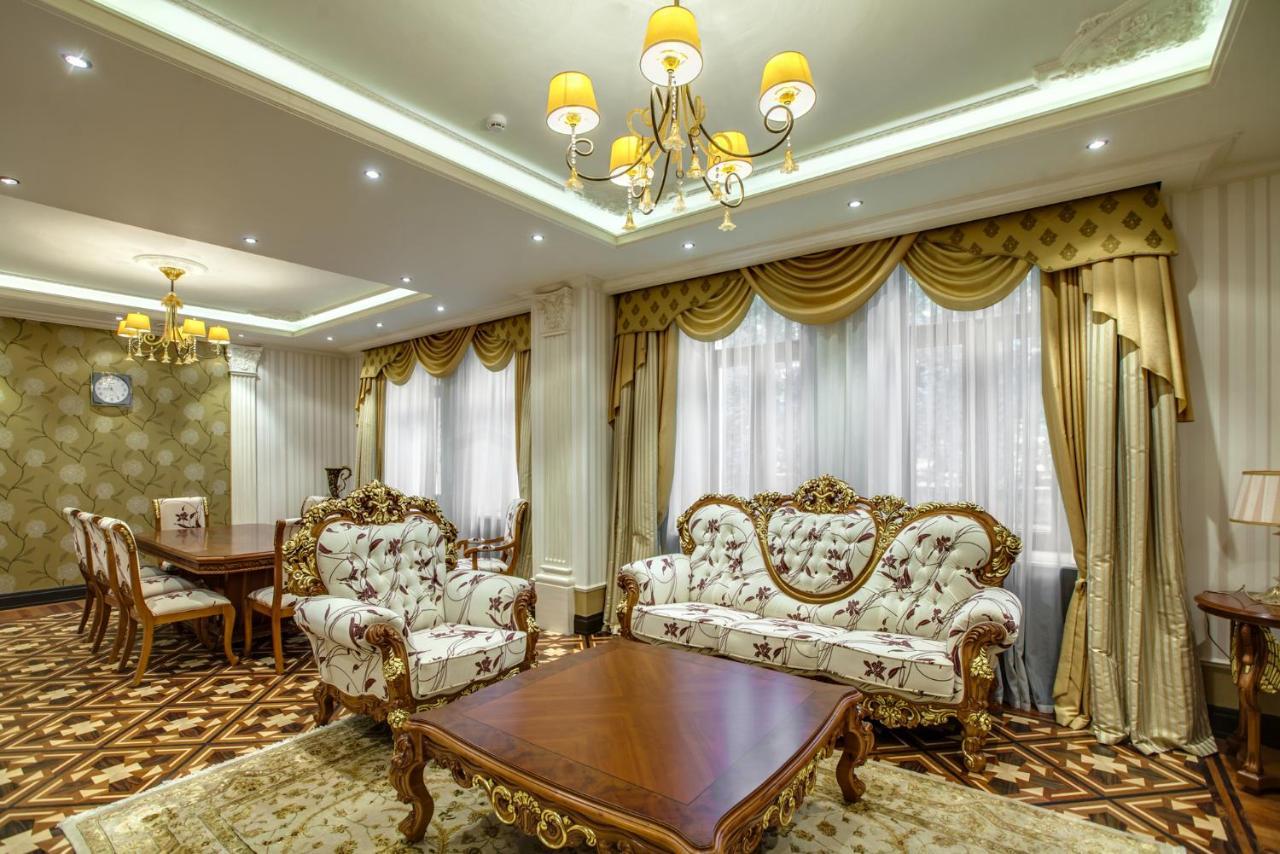 Vip Apartments Dipservice Hall Мінськ Екстер'єр фото