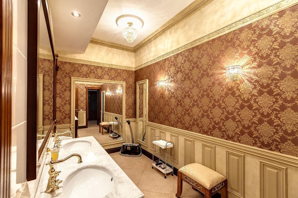 Vip Apartments Dipservice Hall Мінськ Екстер'єр фото